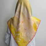 روسری رنگ روشن